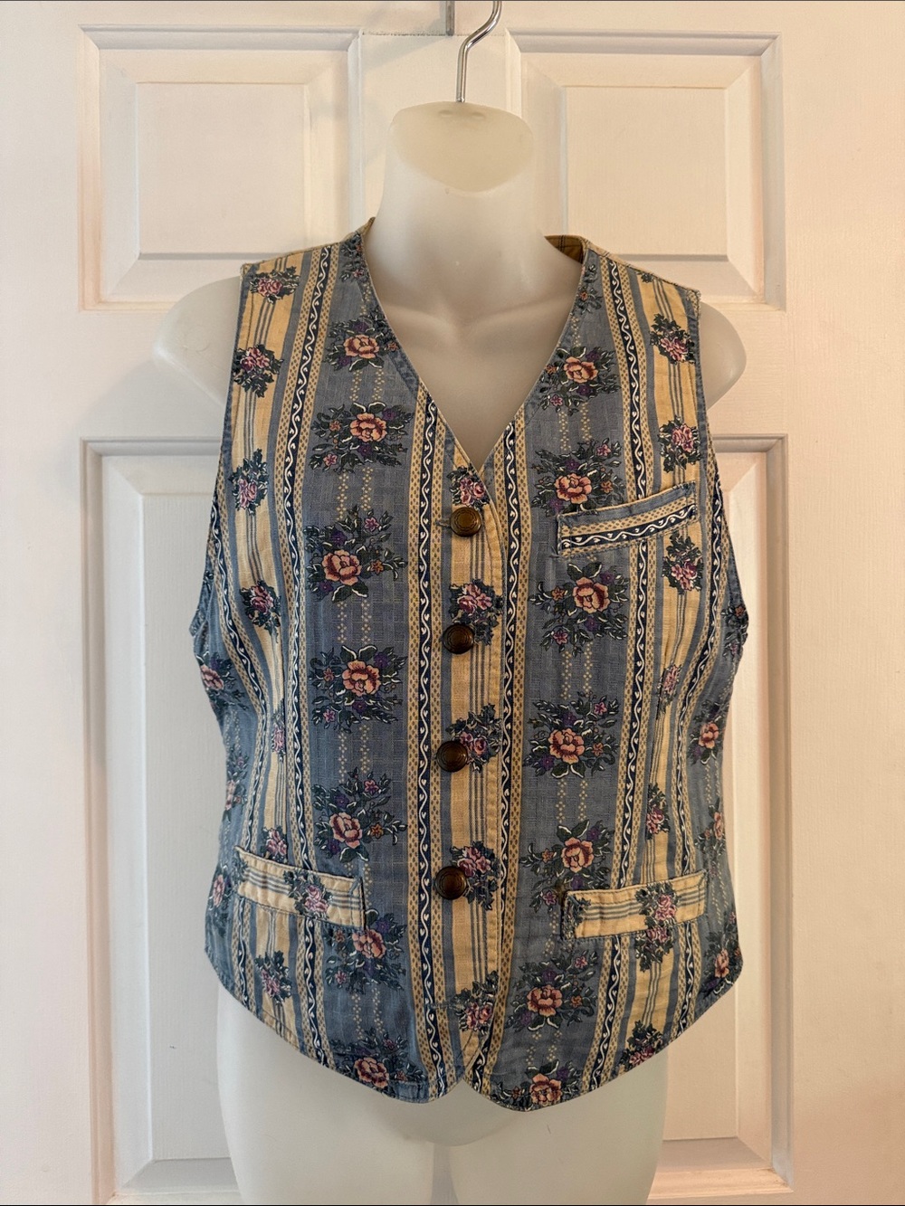 Women’s Liz Wear Floral Stripe Cotton Button Vest, Blue and Yellow 90s, 2P